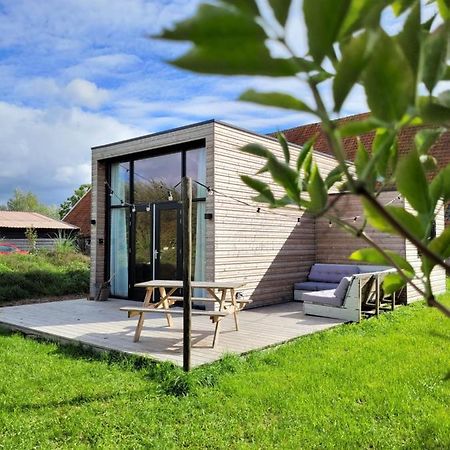 Tiny House Lantliv Oostkapelle, Bij De Boer Villa Luaran gambar